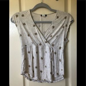 Pre-loved wrap top with V-neck and tie